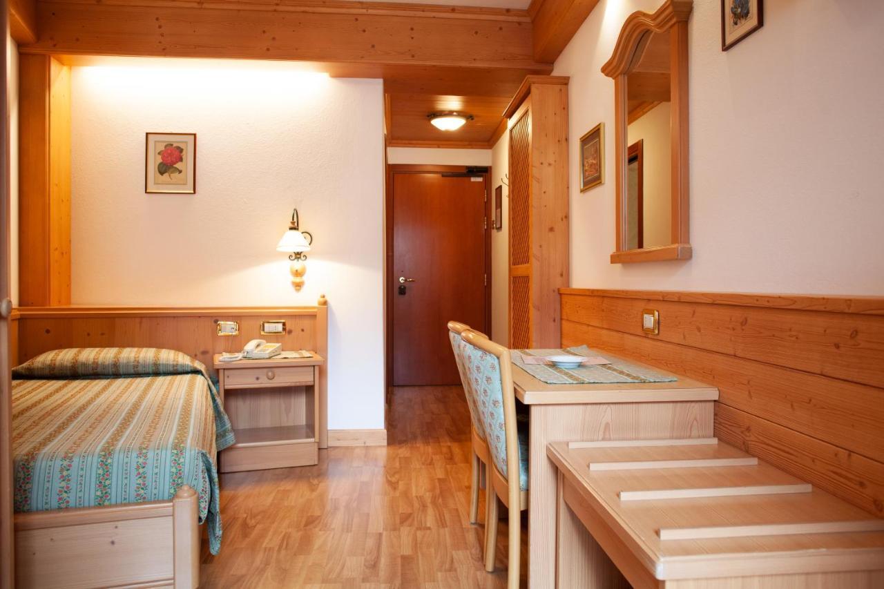 Hotel Posta Forni di Sopra Exterior foto
